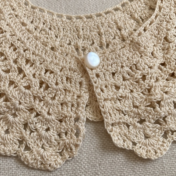 Handmade Crochet Lace Collar - Picture 3 of 15